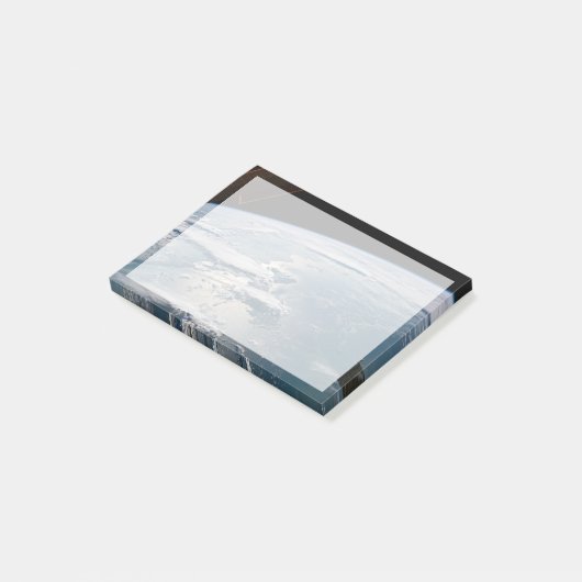 Wolken in Sumatra, Indonesien. Post-it Klebezettel (angewinkelt)