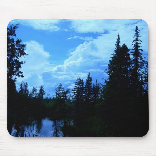 Wolken über Campingplatz in Nordmaine Mousepad (Vorne)