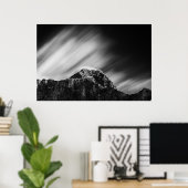 Wolken über dem Berg Mangart Poster (Heimbüro)
