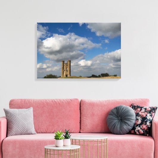 Wolken über dem Broadway Tower, Cotswolds Leinwand (Insitu (Wohnzimmer))