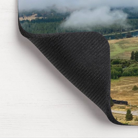 Wolken über dem Fluss Flathead Mousepad (Ecke)