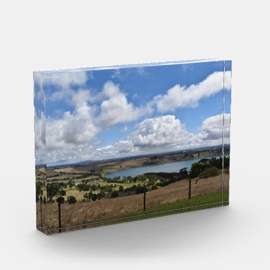 Wolken über dem Gnotuk-See Camperdown Foto Block (Links)