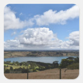 Wolken über dem Gnotuk-See Kamperdown Sticker (Vorderseite)