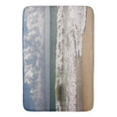 Wolken über dem Ozean und Sandpferd Badematte (Vorderseite Vertikal)