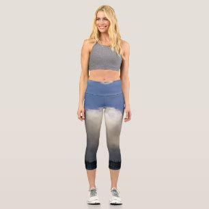 Wolken über dem Rücken Capri Leggings