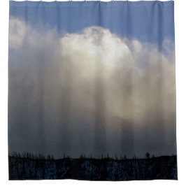 Wolken über dem Rücken Duschvorhang
