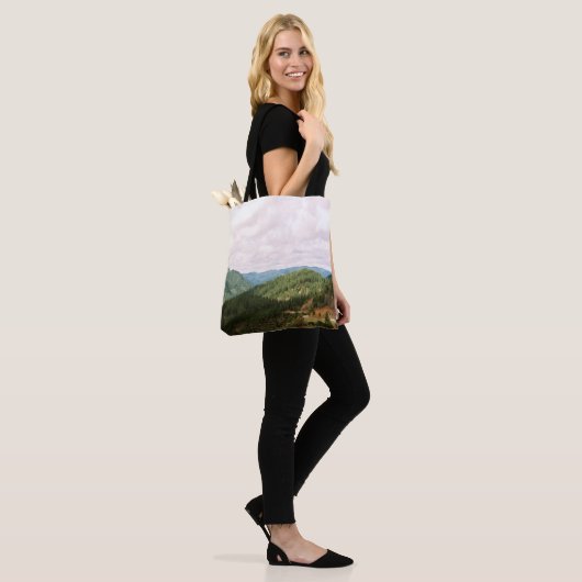 Wolken über dem Tal...... Tasche (Am Model)