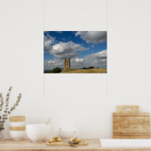 Wolken über den Broadway Tower im Cotswolds-Poster Poster (Küche)