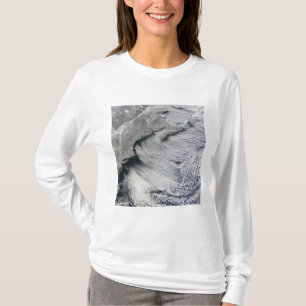 Wolken über den Himmeln des Nordatlantiks T-Shirt