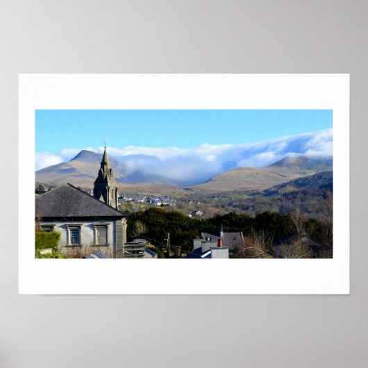 Wolken über den Snowdonen Poster (Vorne)