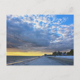 Wolken über Fort Myers Beach bei Sonnenuntergang Postkarte