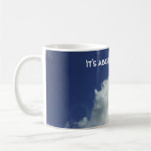 Wolken und Himmel Es geht um die Reise Kaffeetasse (Links)