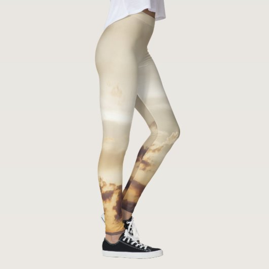 Wolken und Sonne bei Sonnenuntergang Leggings (Rechts)