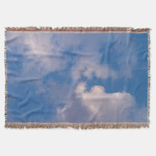 Wolken werfen Decke