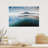 Wolkenblauer Himmel im See Poster (Küche)