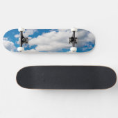 Wolkenblauer Himmel Skateboard (Horizontal)