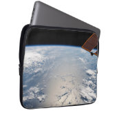 Wolkenformationen rund um den Sonnenuntergang vor  Laptopschutzhülle (Vorne Rechts)