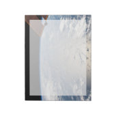 Wolkenformationen rund um den Sonnenuntergang vor  Notizblock (Rotiert)