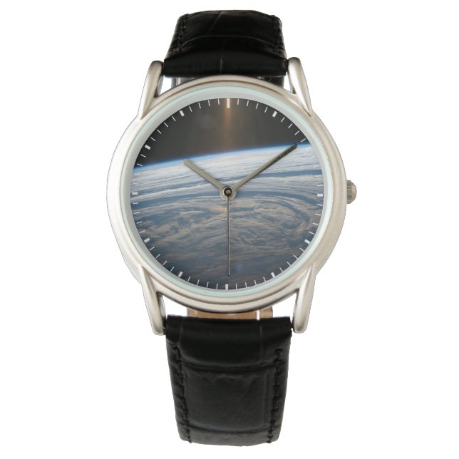 Wolkenkratzer im Südindischen Ozean. Armbanduhr (Vorderseite)