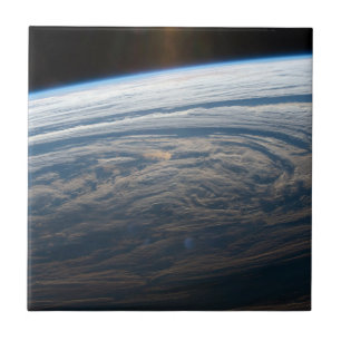 Wolkenkratzer im Südindischen Ozean. Fliese