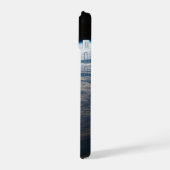 Wolkenkratzer im Südindischen Ozean. iPhone 15 Hülle (Linke Seite)