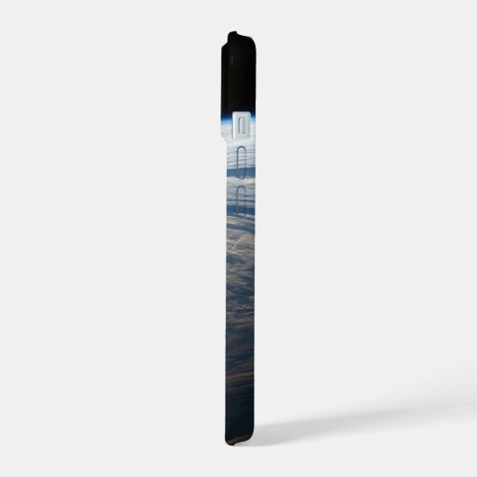 Wolkenkratzer im Südindischen Ozean. iPhone 15 Hülle (Linke Seite)