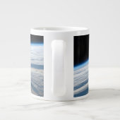 Wolkenkratzer im Südindischen Ozean. Jumbo-Tasse (Rückseite)