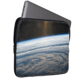 Wolkenkratzer im Südindischen Ozean. Laptopschutzhülle (Vorne Rechts)