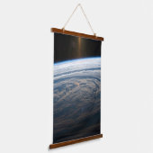 Wolkenkratzer im Südindischen Ozean. Wandteppich Mit Holzrahmen (Gewinkelt)