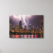 Wolkenkratzer in Chicago mit Blitzen Leinwanddruck (Vorderseite)