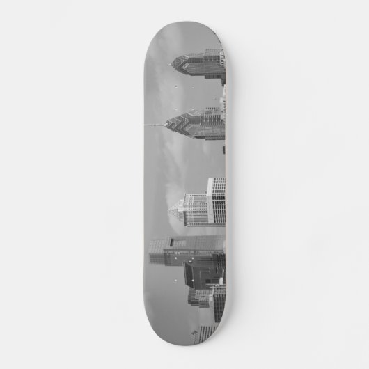 Wolkenkratzer, schwarz-weiß skateboard (Vorderseite)