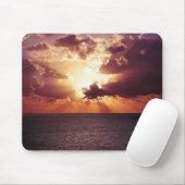 Wolkenkratzer über dem Meereshorizont Mousepad (Mit Mouse)