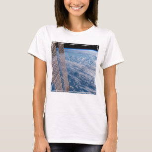 Wolkenkratzer- und Korallenmeere. T-Shirt