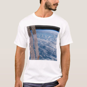 Wolkenkratzer- und Korallenmeere. T-Shirt