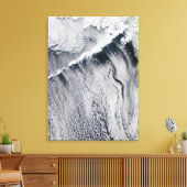 Wolkenmuster, die über der Aleutianinsel sichtbar  Leinwanddruck (Insitu (Wohnzimmer))