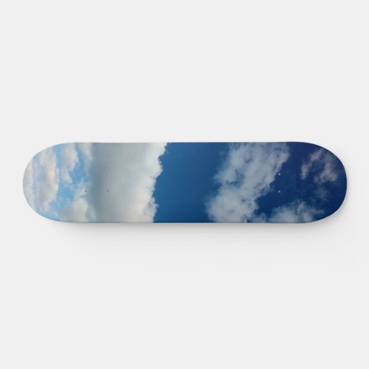 Wolkenschichten Skateboard (Horizontal)