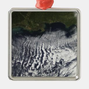 Wolkenstraßen sind sichtbar silbernes ornament