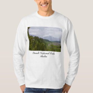 wolkig in Denali T-Shirt