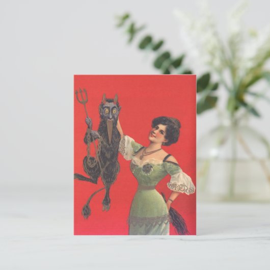 Woman Catching Krampus Postkarte (Stehend Vorderseite)