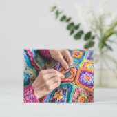 Woman Holding a Crocheted Coin Purse Made From Gra Postkarte (Stehend Vorderseite)