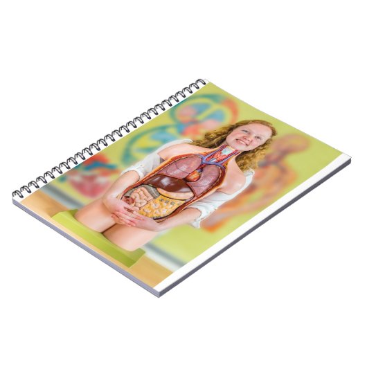 Woman holding human body with internal organs.JPG Notizblock (Linke Seite)