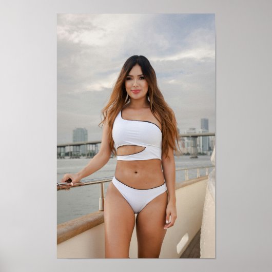 Woman In A White Swimsuit Poster (Vorne)