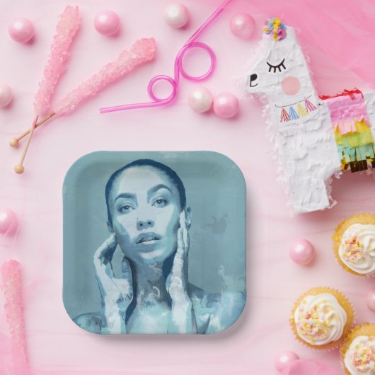 "Woman in Blue" Pappteller (Party)