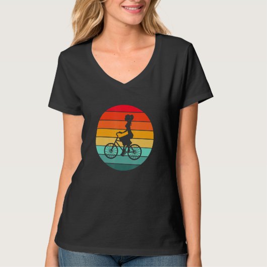 Woman on Bike Sunset Circle T-Shirt (Vorderseite)