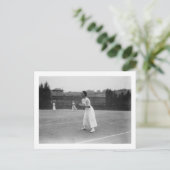 Woman Tennis Player macht Foto fertig Postkarte (Stehend Vorderseite)