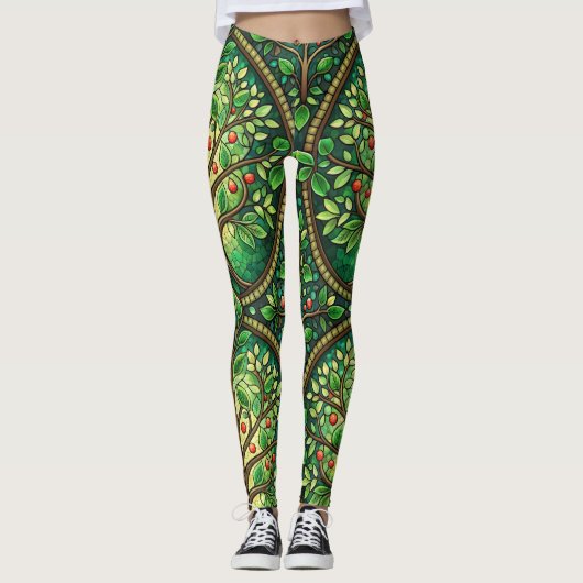 Woman wearing vibrant leggings with an intricate  (Vorderseite)