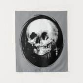 Woman With Halloween Cranium Reflection In Mirror Wandteppich (Vorderseite)