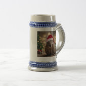 "Wombat Wonderland: Ein gemütlicher Weihnachtsaben Bierglas (VorderseiteRechts)