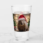 "Wombat Wonderland: Ein gemütlicher Weihnachtsaben Glas (Vorderseite)