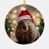 "Wombat Wonderland: Ein gemütlicher Weihnachtsaben Keramik Ornament (Vorne)